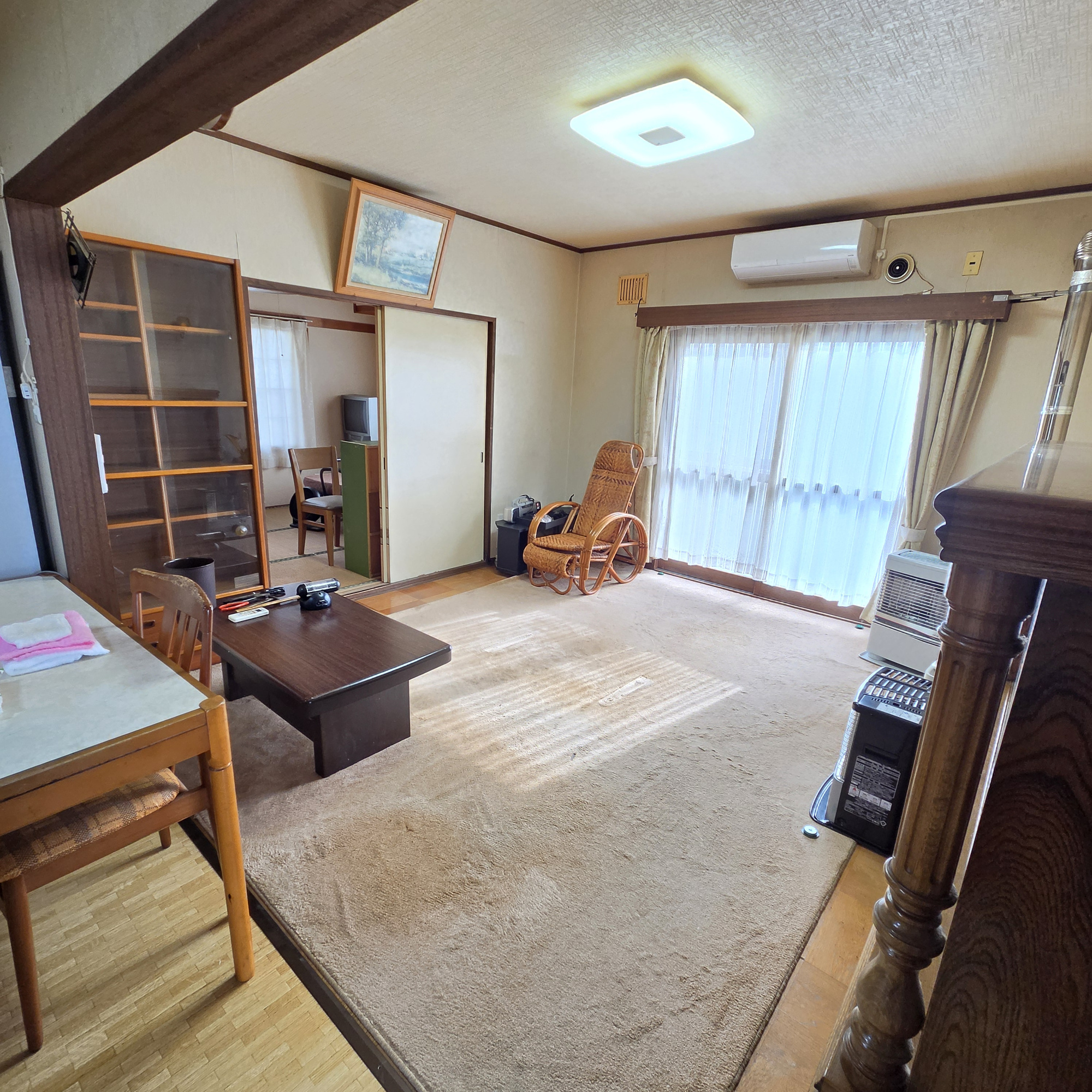 室蘭市日の出町2丁目6-1　中古住宅の居間・リビング