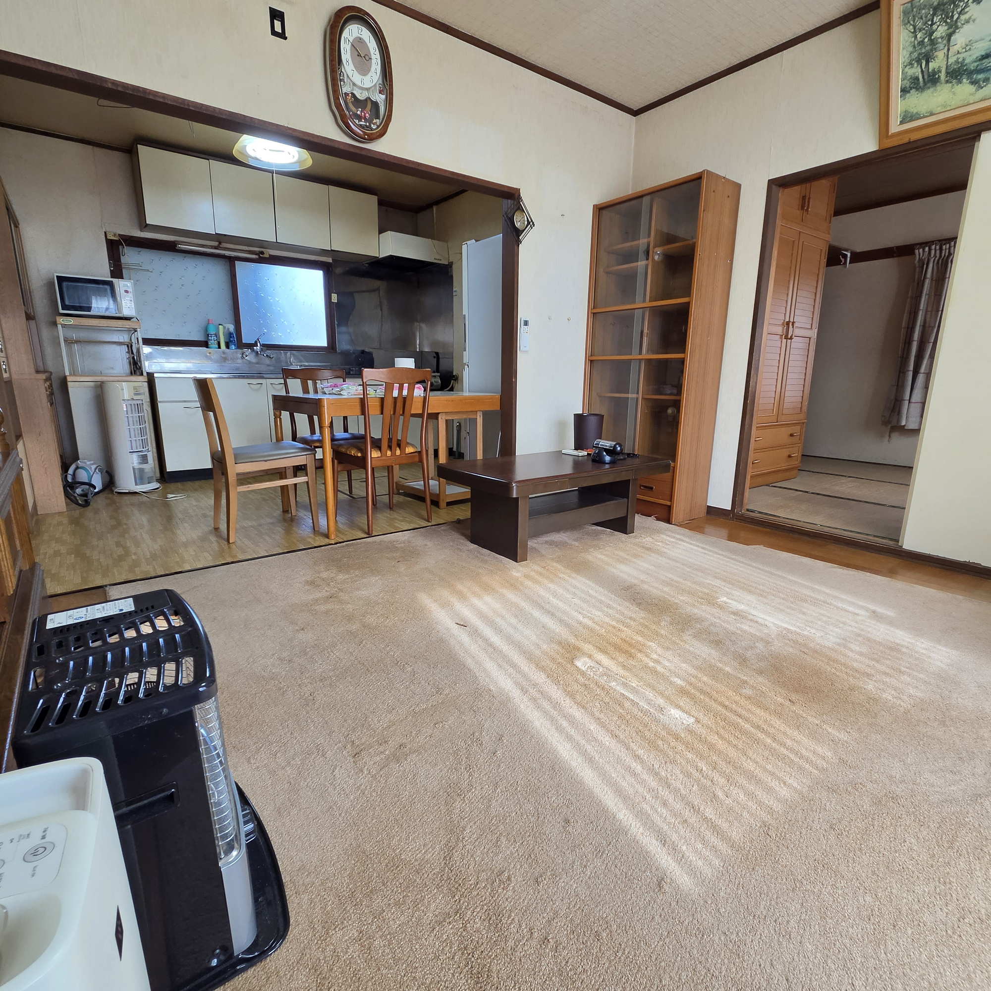 室蘭市日の出町2丁目6-1　中古住宅の居間・リビング
