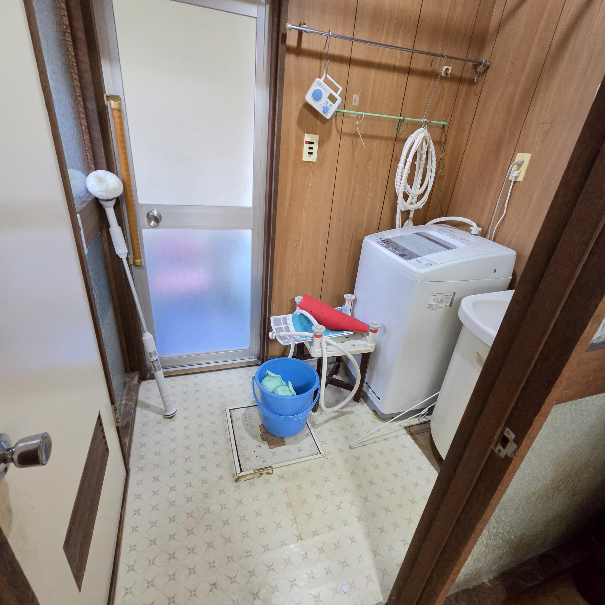 室蘭市日の出町2丁目6-1　中古住宅の脱衣所