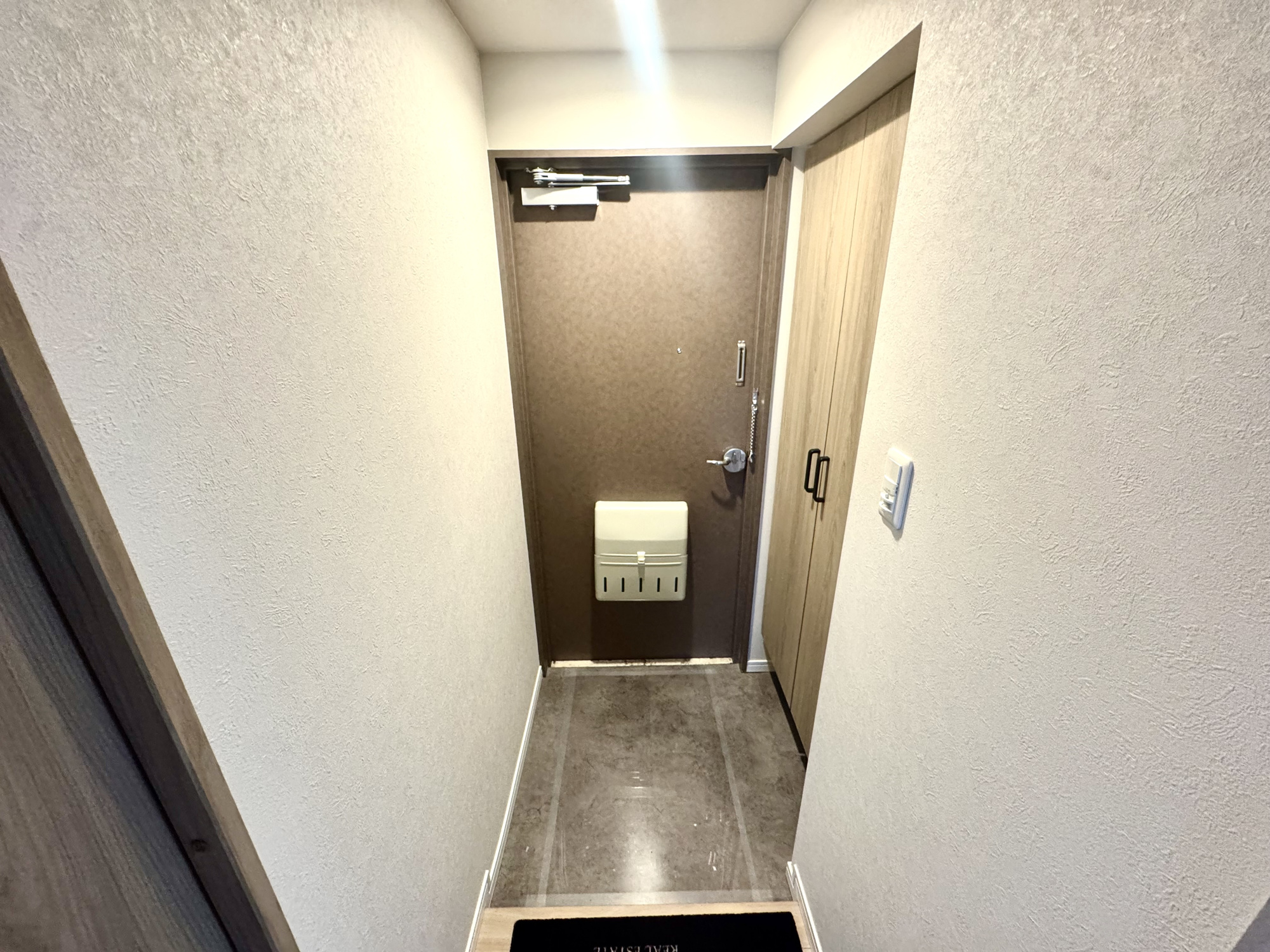  ≪苦竹駅1分≫ウエストパレスマンションの玄関
