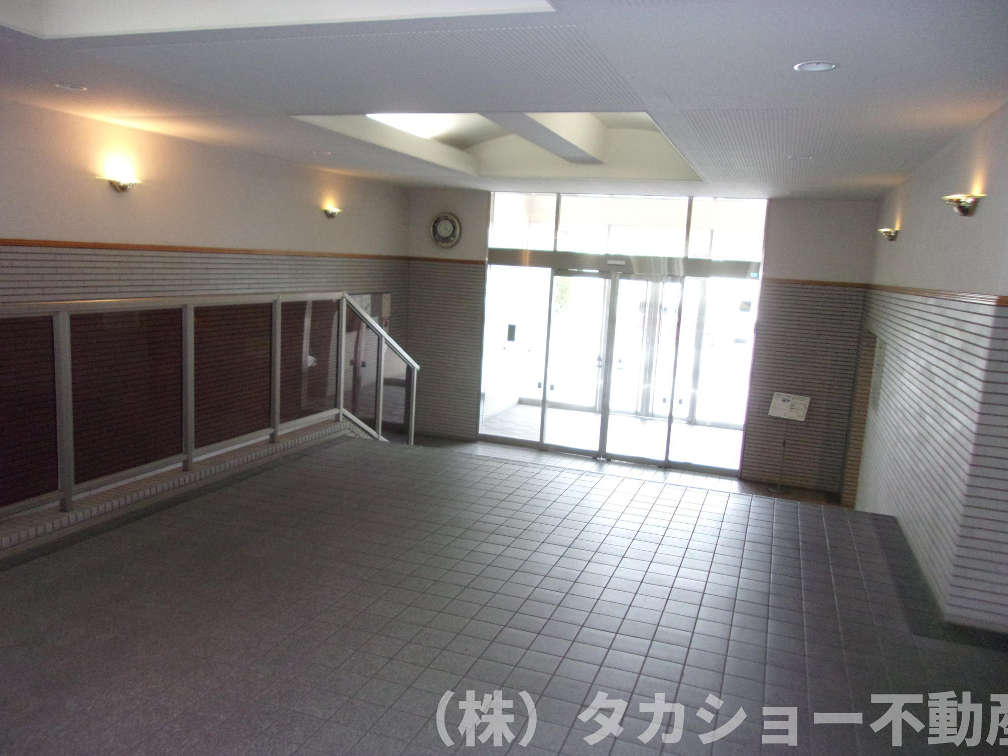 市原八幡パークホームズのエントランス
