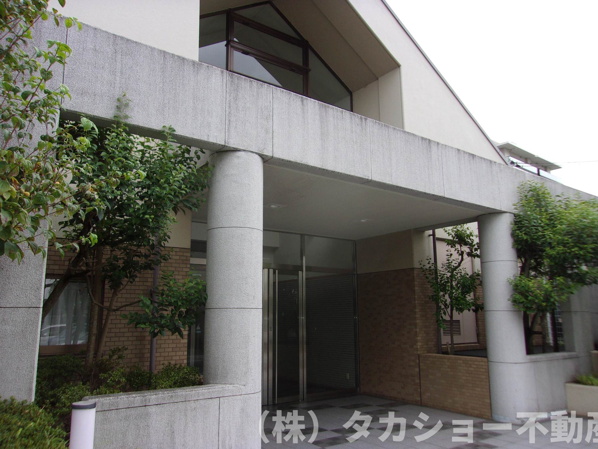 市原八幡パークホームズのエントランス