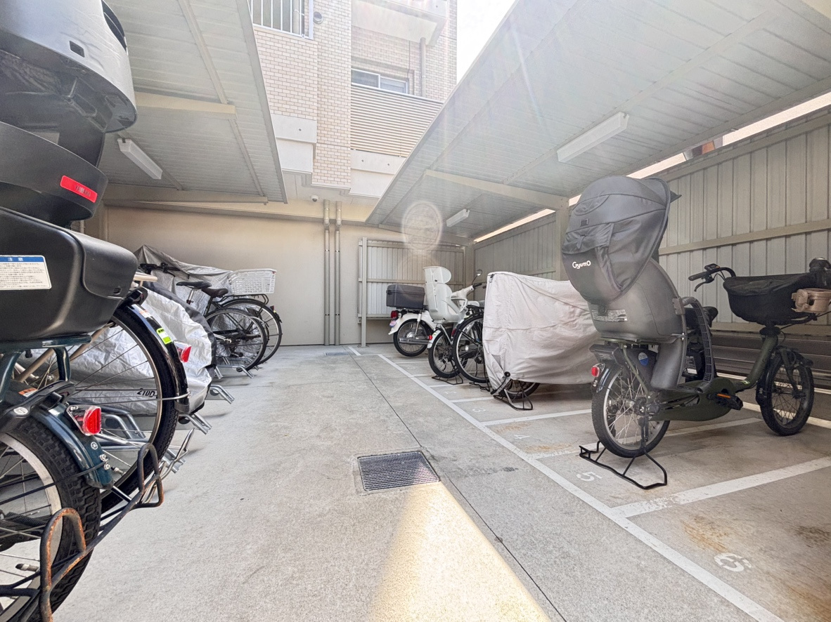 エヌヴィ六甲篠原の駐輪場