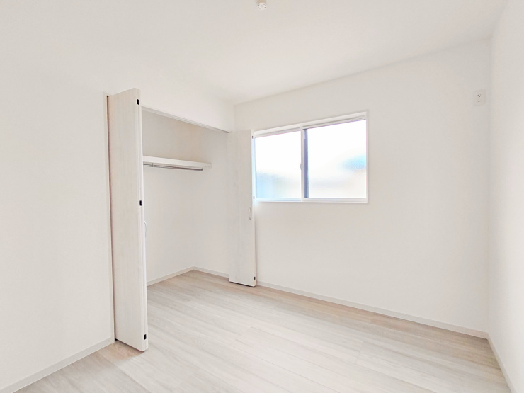 【洋室D】4.5帖の子供部屋。シングルベッドと勉強机も置ける広さ。（2026年８月28日撮影）

