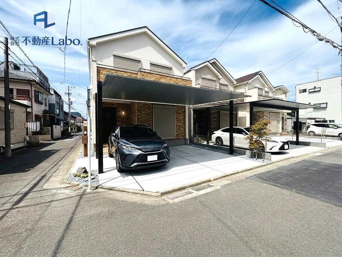 ハートフルタウン　葵区田町７期　のその他|●外構CG● 
外観写真のカーポート、車はCGでイメージとなります。別途、追加工事でカーポートの設置も可能です♪