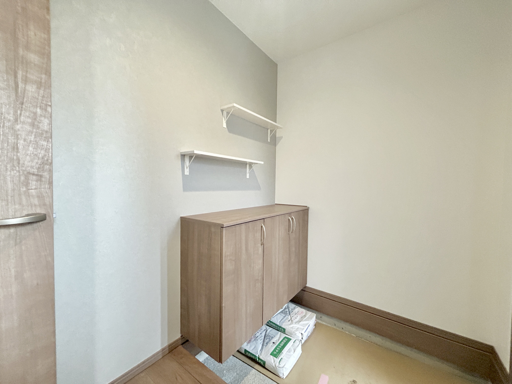 伊勢崎市西久保町第1期　新築住宅全4棟の収納|玄関収納も完備。空いているスペースには小物やカギを置いておくことができ使い勝手も良いです♪