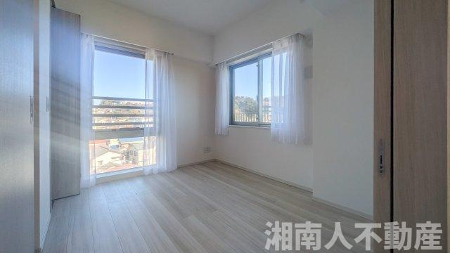 ヴェレーナ江ノ島の洋室|落ち着いた色調の洋室です