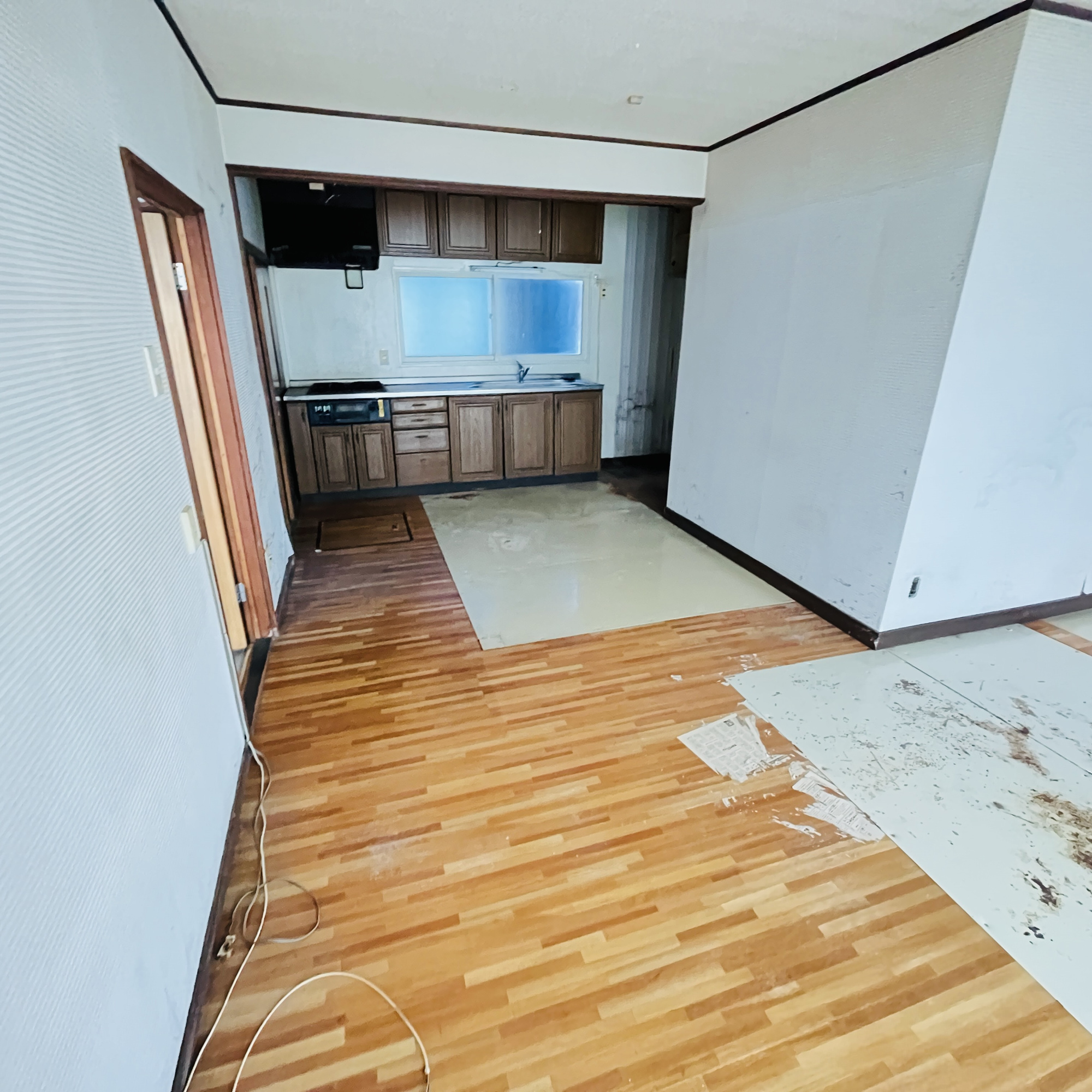 登別市若草町3丁目6-3　中古住宅の居間・リビング