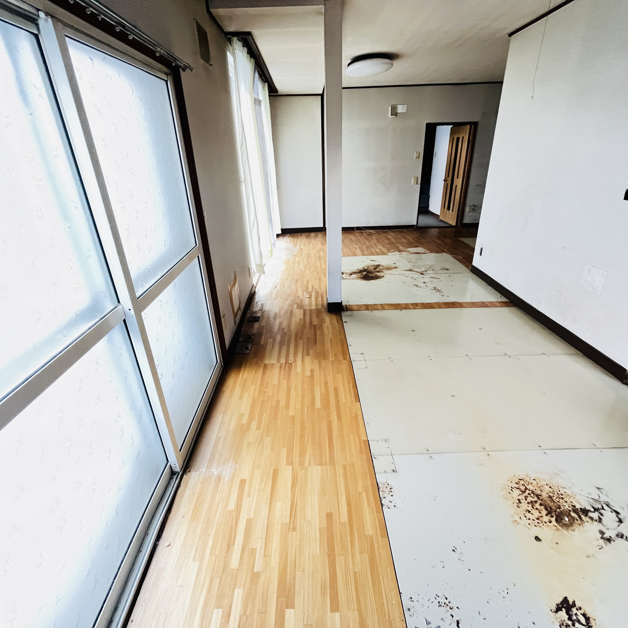 登別市若草町3丁目6-3　中古住宅の居間・リビング