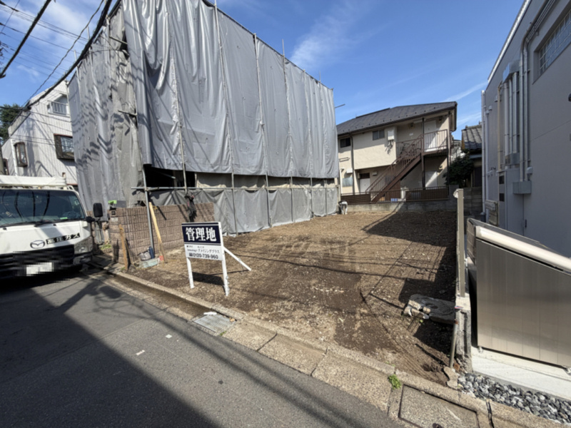 【前面道路含む現地写真】