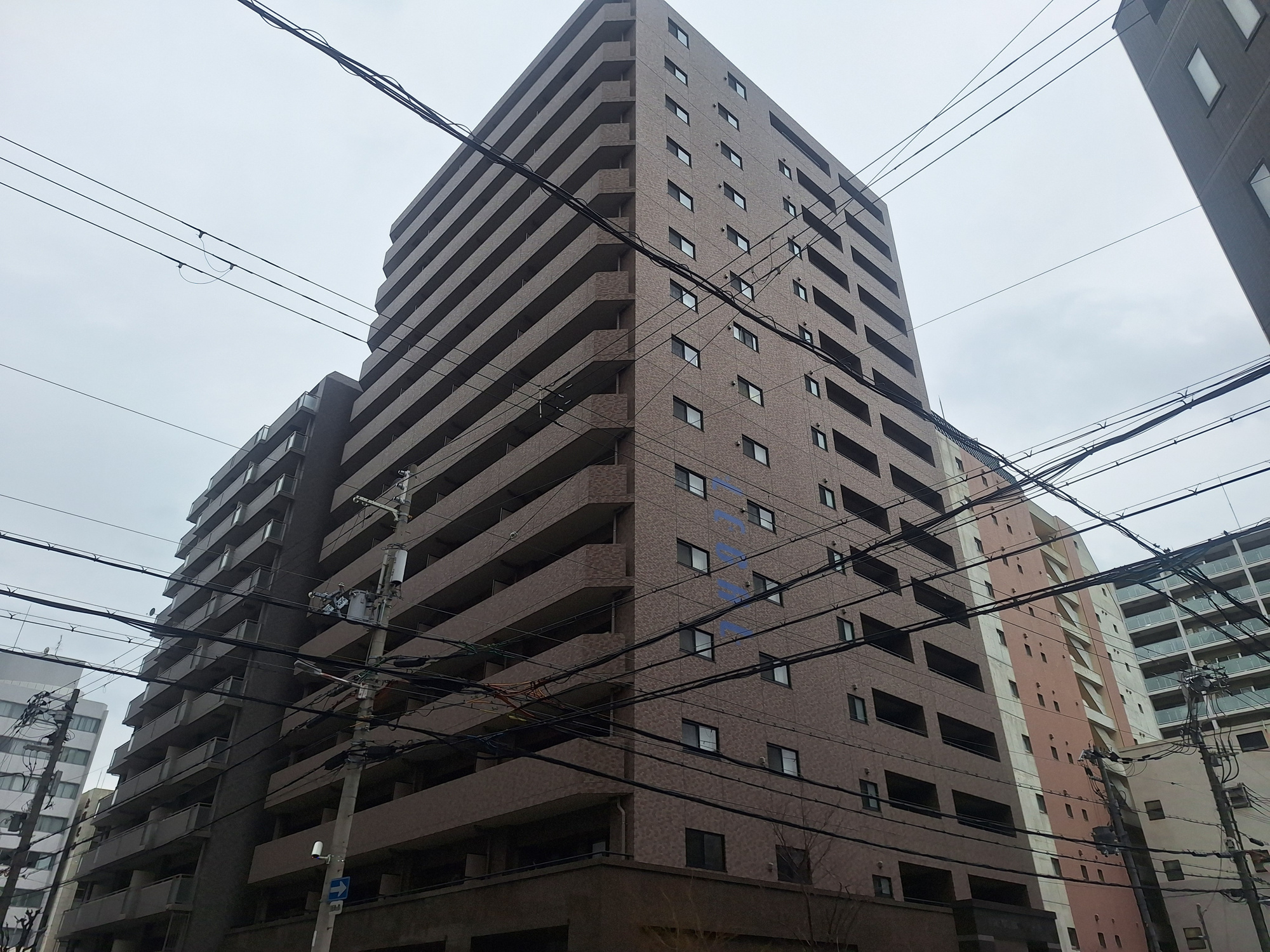 リーガル四ツ橋立売堀の外観