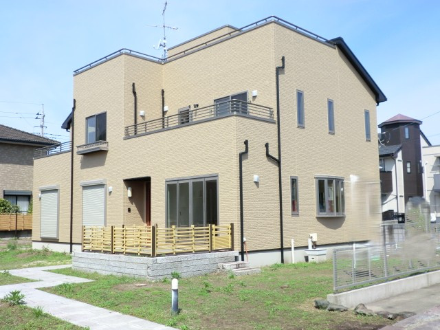 【外観】伊勢崎市連取本町大型中古住宅