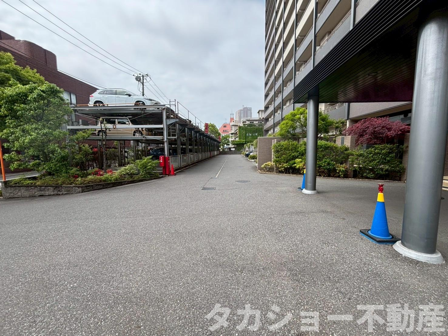 マックスタワーレジデンス千葉の駐車場
