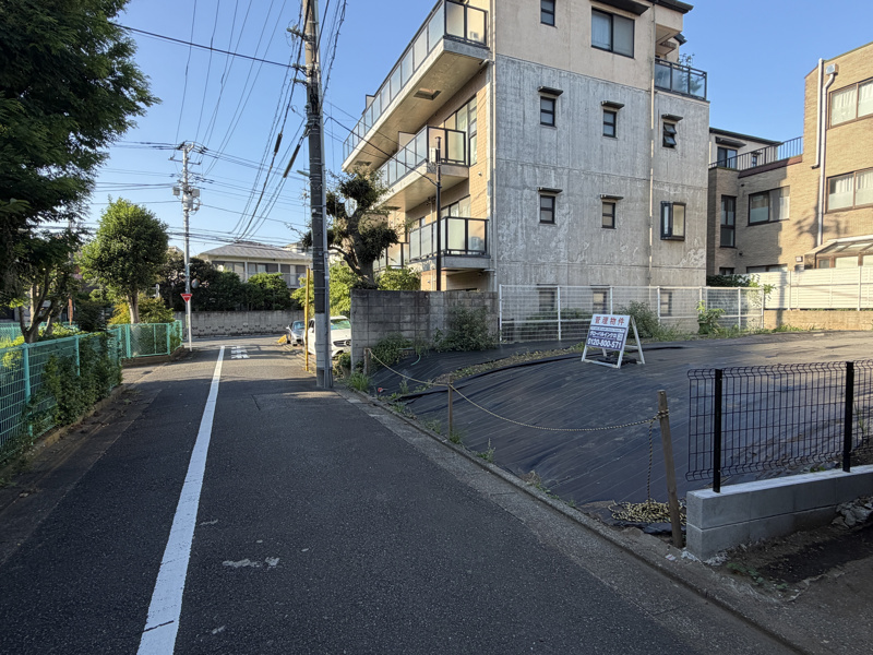 【前面道路含む現地写真】