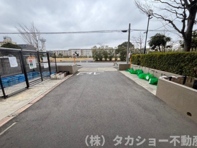 稲毛東映マンション　B棟のその他共用部分|敷地内にあるゴミ置場はしっかり管理されておりきれいです!