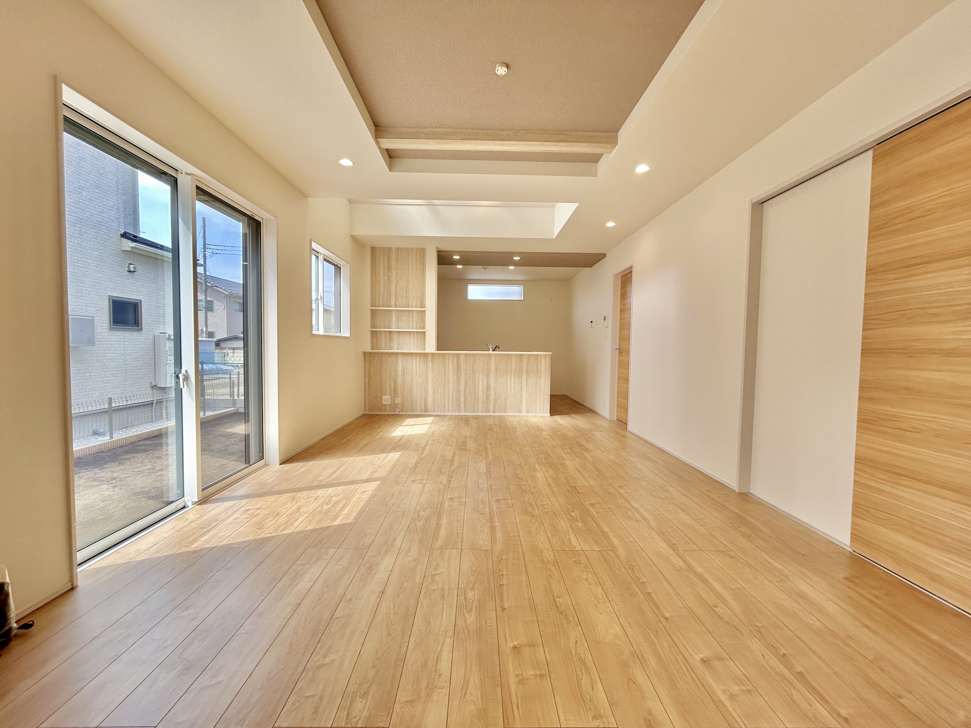前橋市上新田町　新築住宅全2棟の居間・リビング|同社施工例