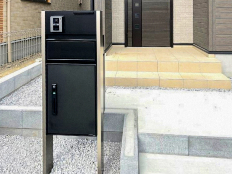【通気工法】透湿防水シート層のさらに外側に通気層をつくることで、万が一壁内に湿気が侵入しても、空気の循環で速やかに排出。これにより、効果的に内部結露を防ぎ、外壁材、構造材の耐久性を高めます。
