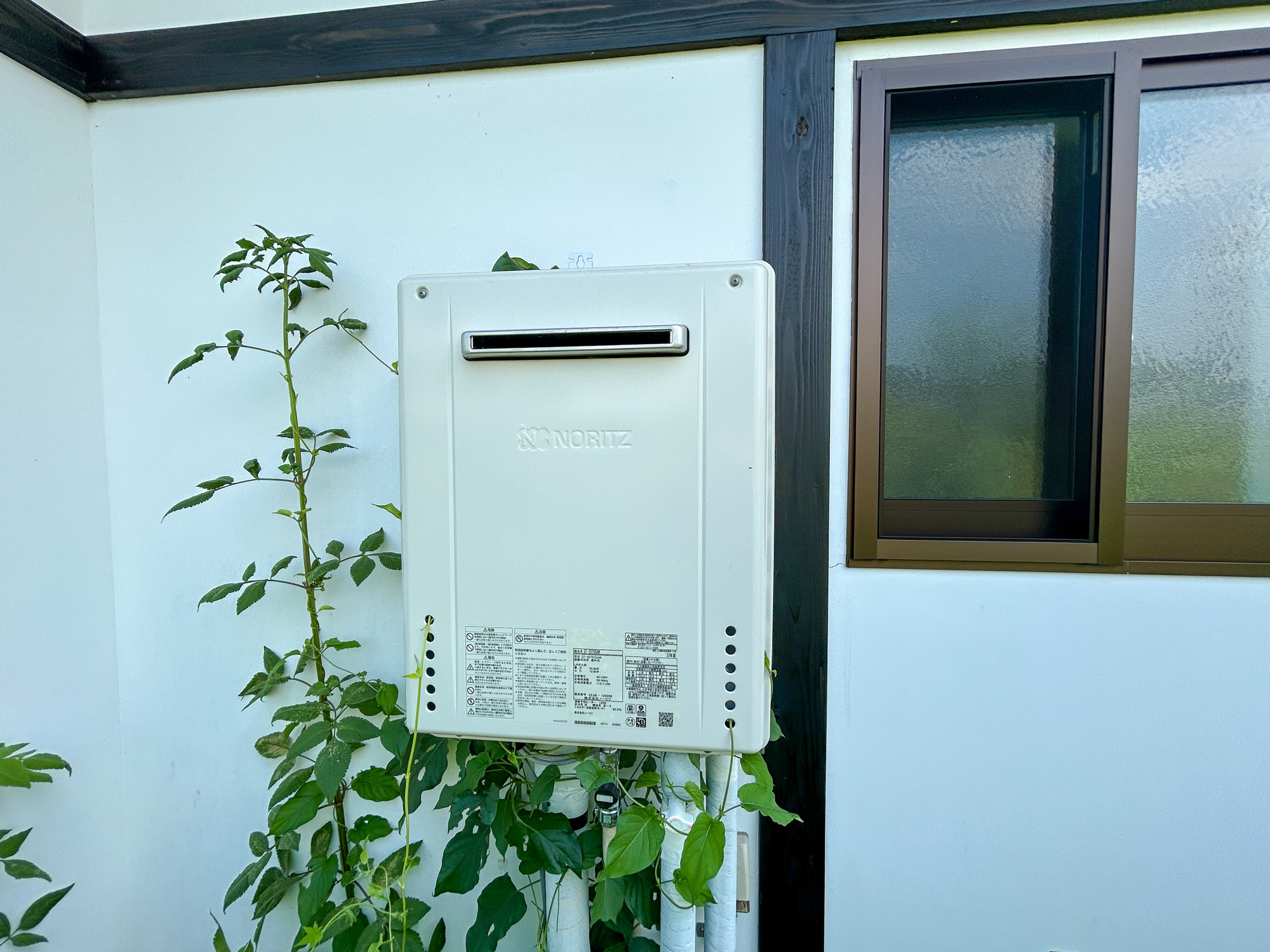 安中市鷺宮　中古物件の発電・温水設備|月々のガス代が優しい高効率給湯器♪						
						
