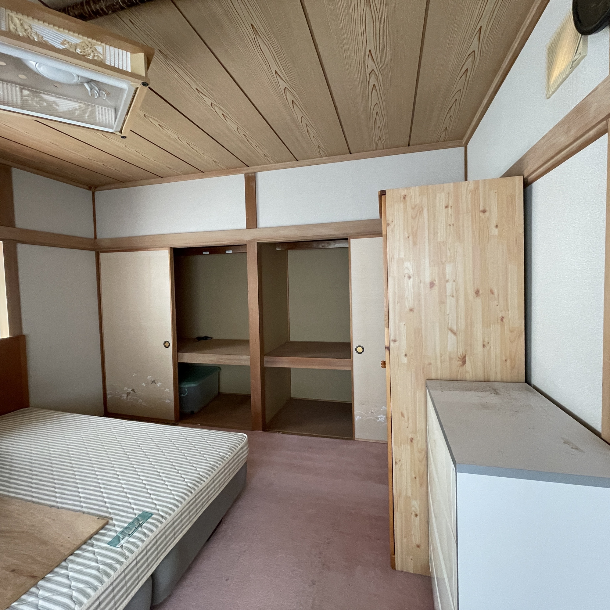 洞爺湖町入江60-6　中古住宅の洋室