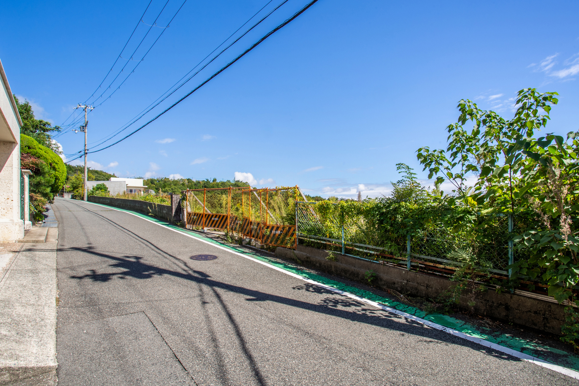 苦楽園二番町土地の前面道路含む現地写真|北西側道路写真