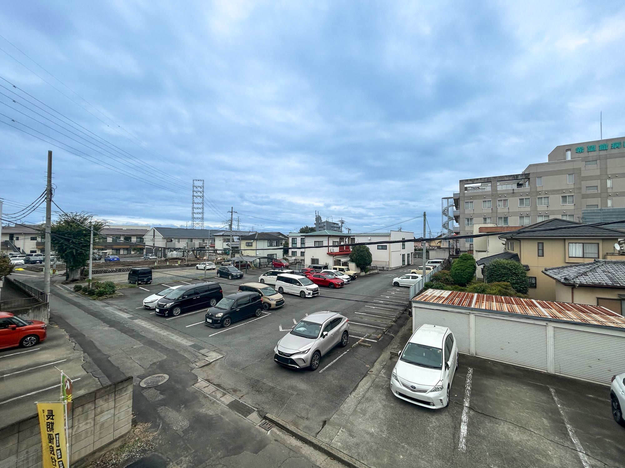 高崎江木町第12　新築住宅全1棟の展望|低層の一戸建てを中心とした街並みが整然と続き、周辺は高い建物が建っていないので、採光や開放性に恵まれ、空が広く緑の多い閑静な趣を感じる環境です。