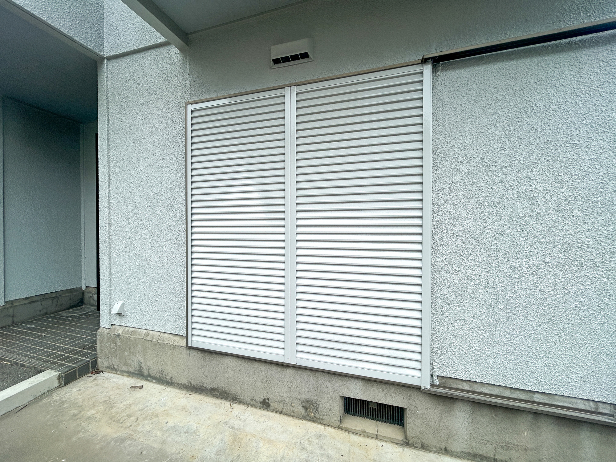 伊勢崎市今泉町1期　中古住宅の防犯設備|防風、防犯、防音、断熱と様々な効果を発揮する雨戸付きです♪					