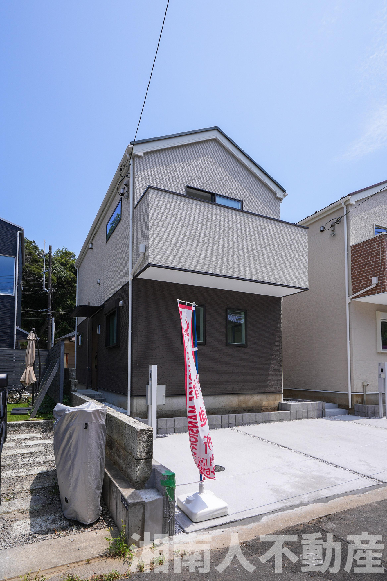 藤沢市片瀬２丁目５－５新築戸建ての外観|おしゃれな外観です