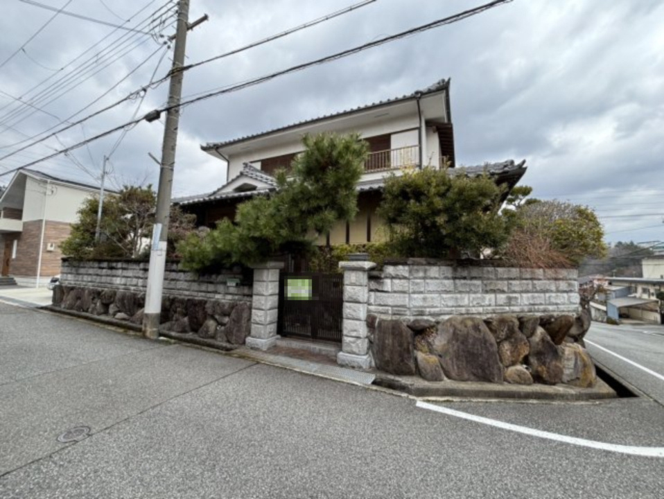 若葉台2丁目上物付土地の外観