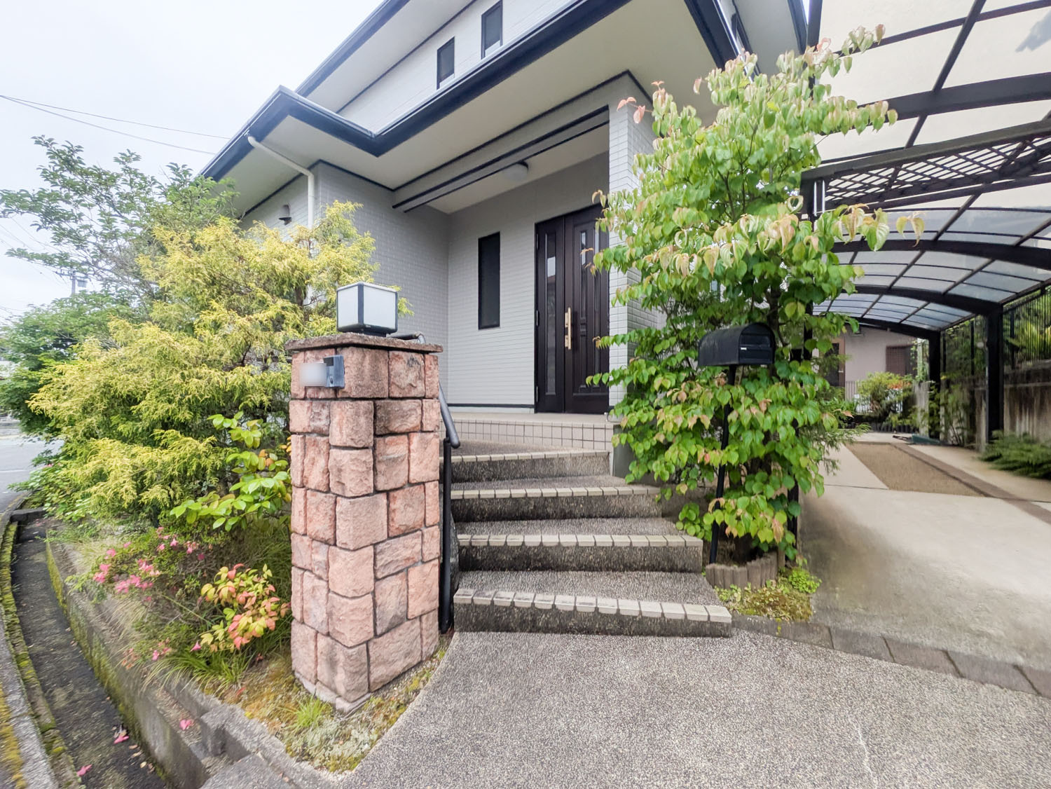 西山二丁目戸建の外観|外観は落ち着いています
