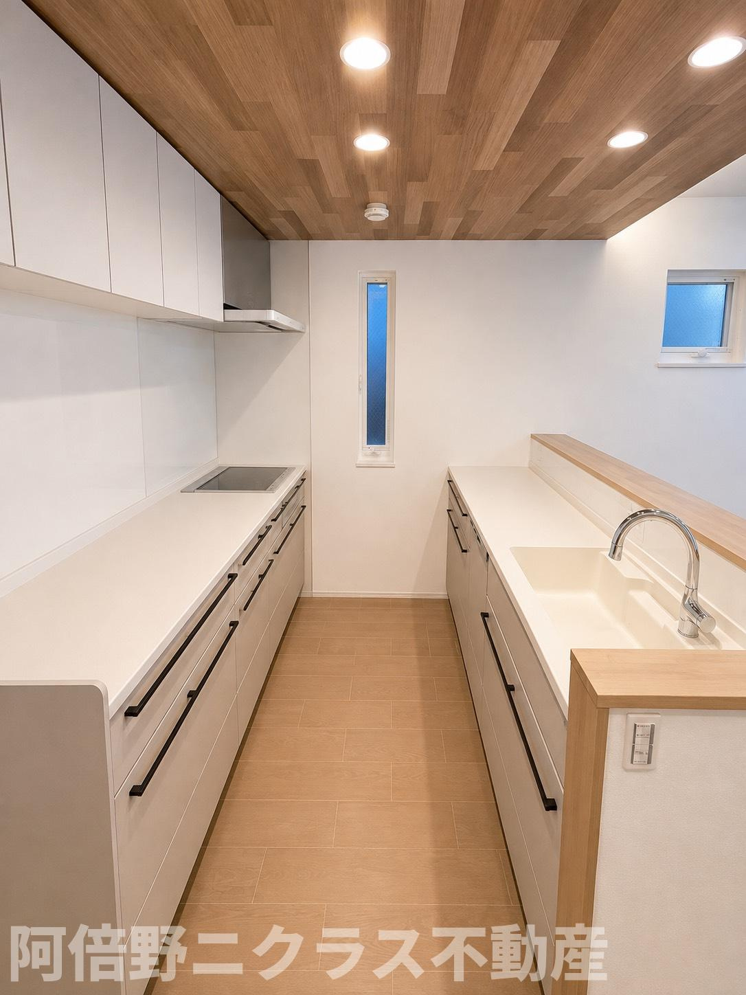 杭全8丁目中古戸建のキッチン|生成AIにより家具等撤去の修正をしております