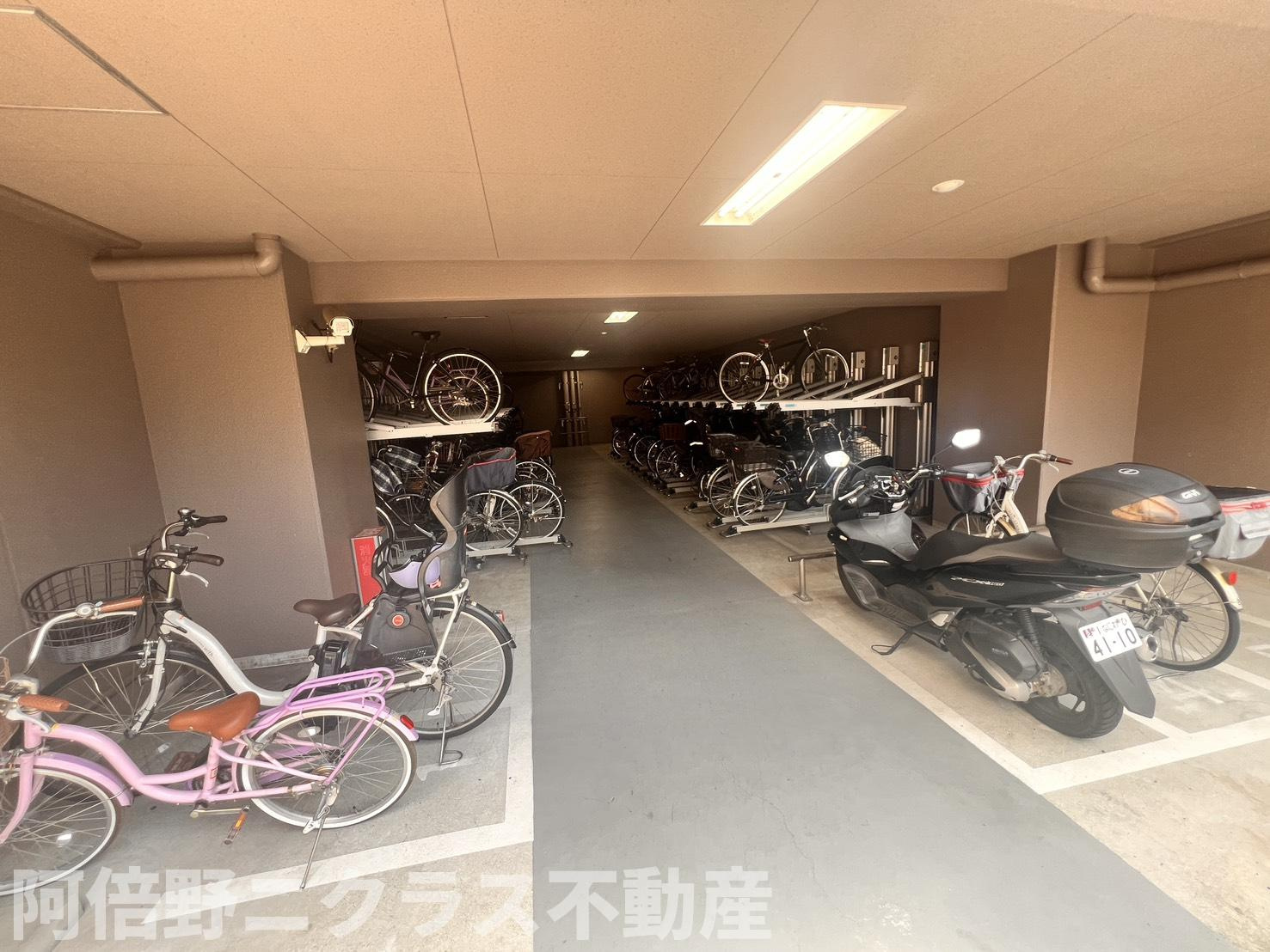 ディアステージ夕陽丘ソシエールの駐輪場