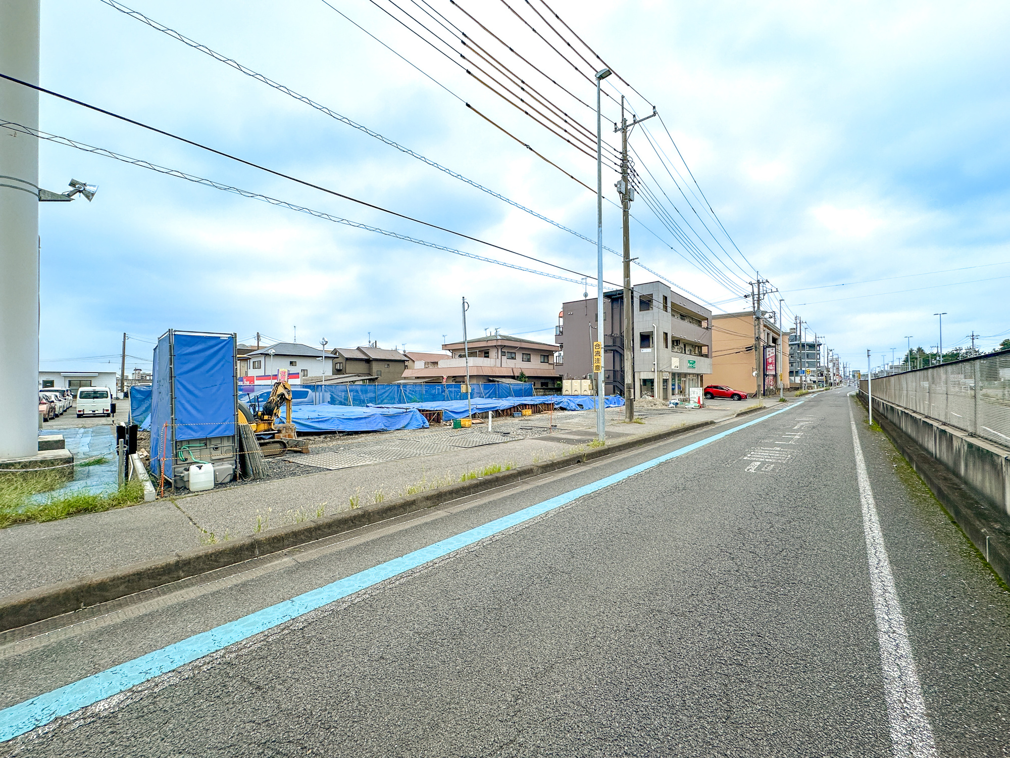 宇都宮市西原町600番　新築住宅全３棟の前面道路含む現地写真|閑静な住宅地で子育て家族にピッタリ。毎日のお散歩も快適な緑に恵まれたエリアで、自然に包まれた穏やかな暮らしを実現するための、ゆとりある住環境が整っています。

