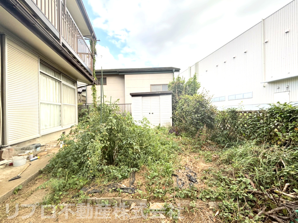 野田市柳沢戸建の庭|開放感のある広いお庭で、家庭菜園やくつろぎの時間を楽しめます！