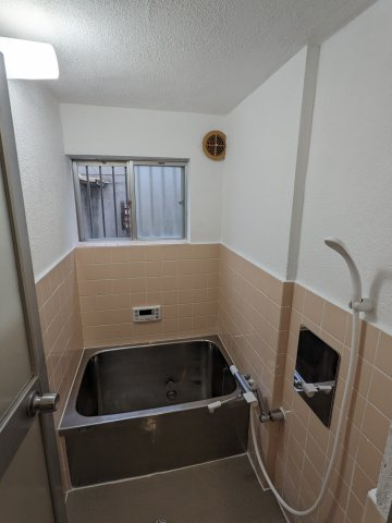 大阪府八尾市上之島町南3丁目　戸建の浴室|コンパクトで使いやすいお風呂です
