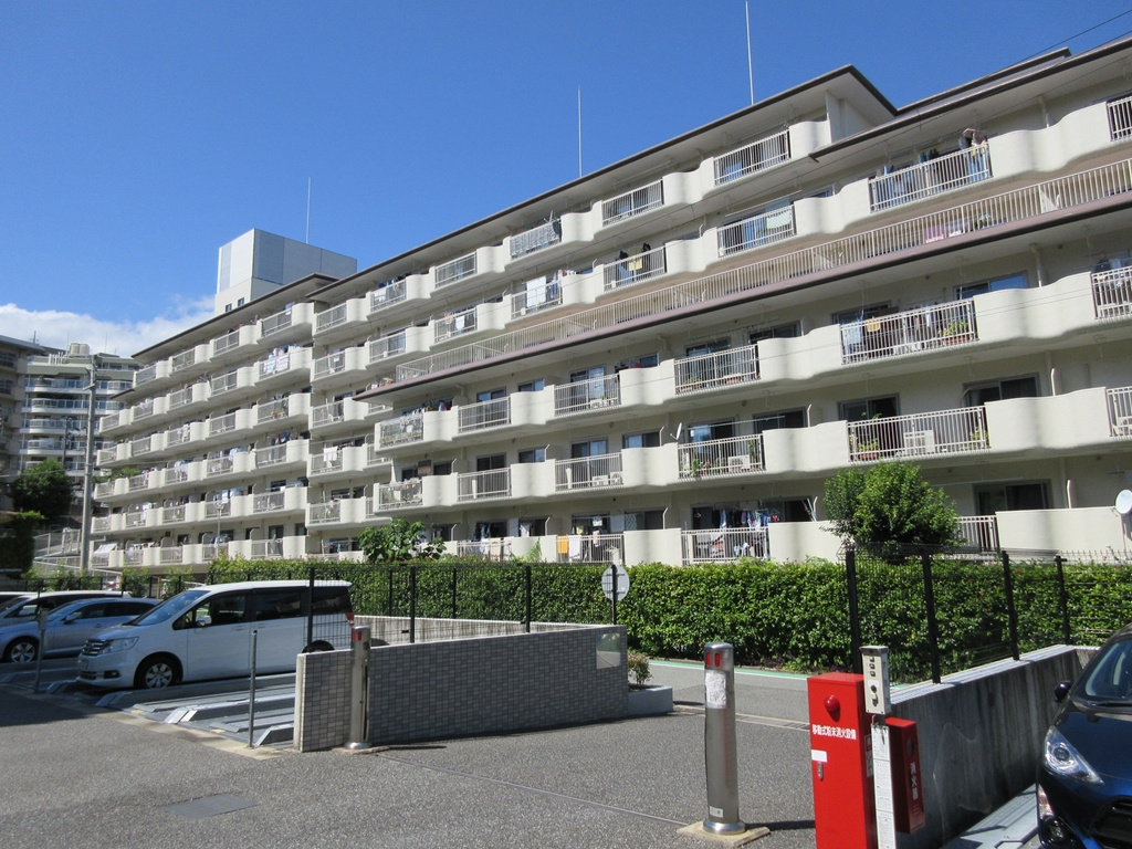 苦楽園レックスマンションの外観