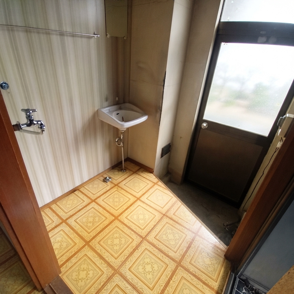 登別市中央町7丁目23-3　中古住宅の脱衣所