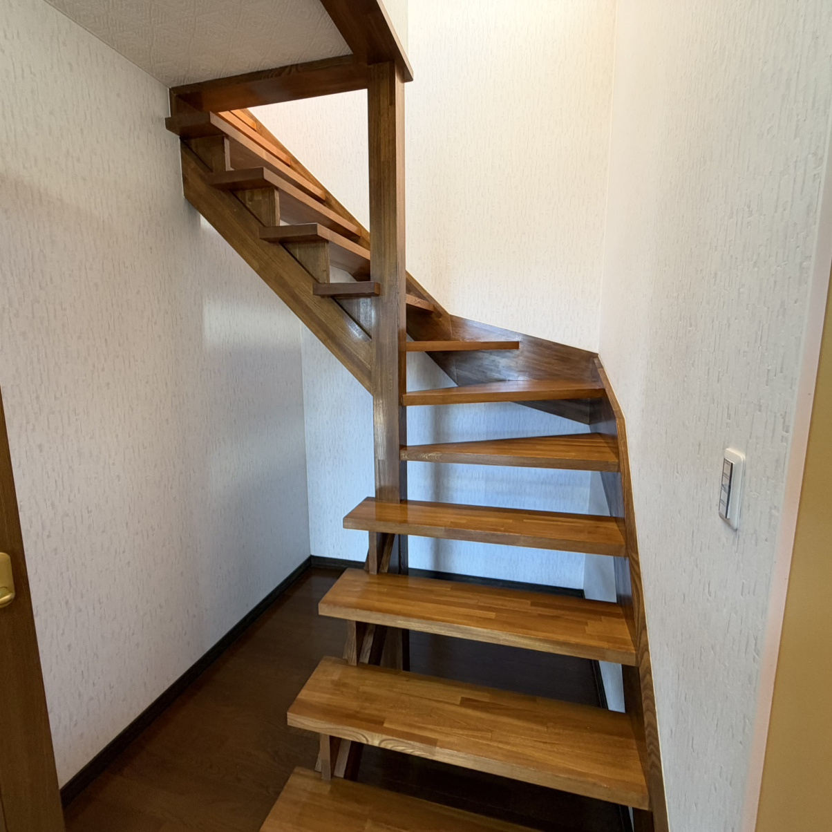 登別市桜木町3丁目22-14　リフォーム済み中古住宅の内装