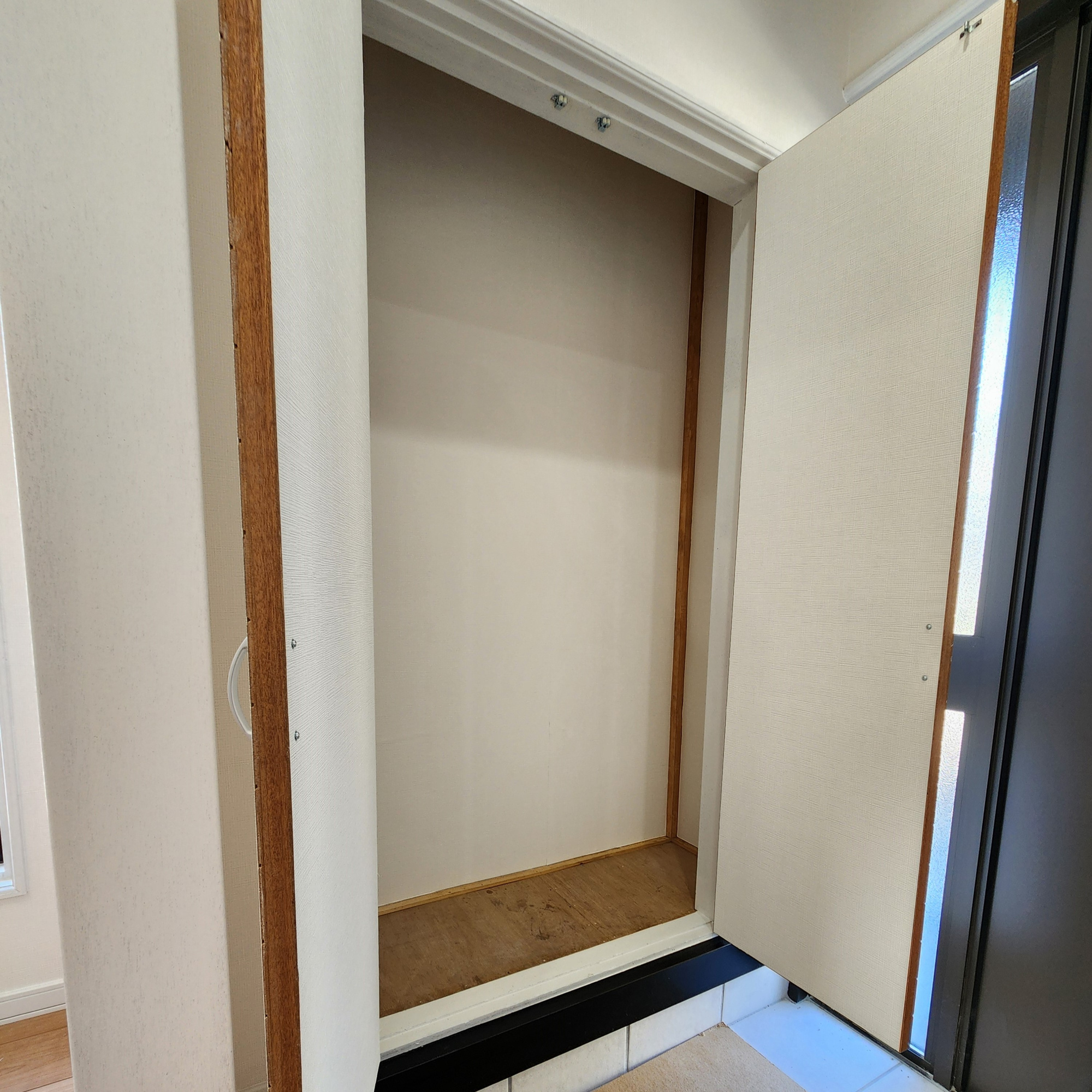 登別市富士町7丁目9-3　リフォーム済中古住宅の収納