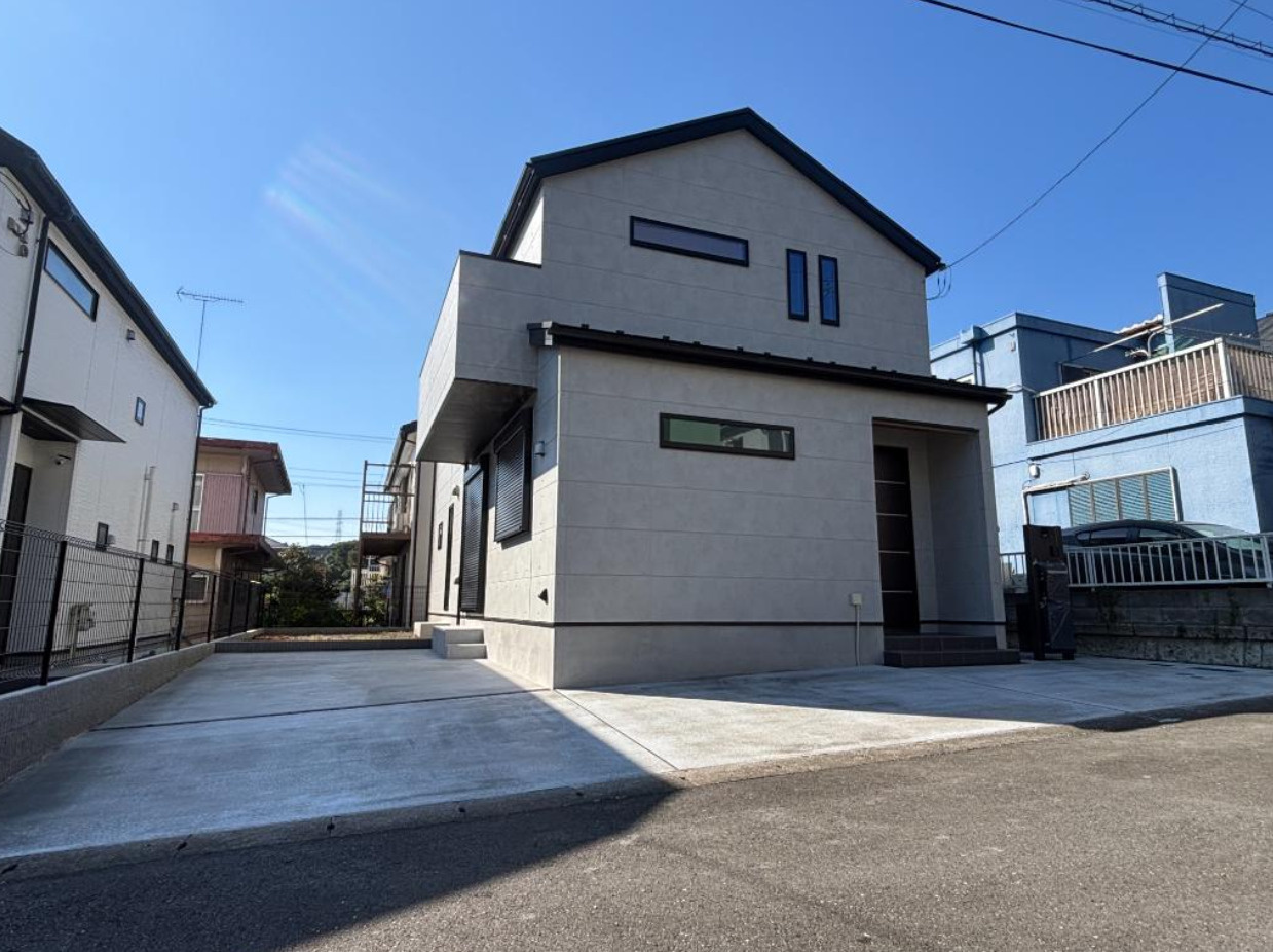 横浜市栄区長倉町 新築戸建て【仲介手数料無料】カースペース2台の外観