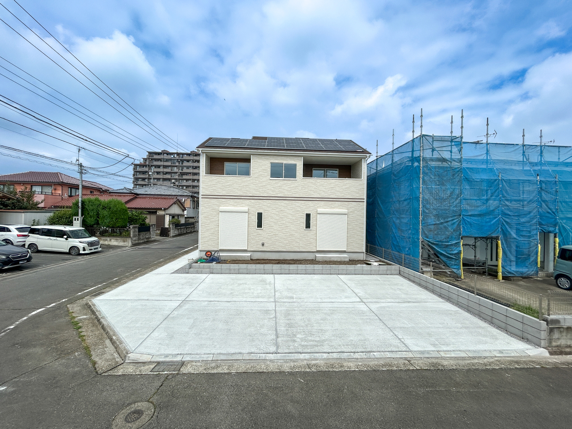 前橋市南町2丁目　新築住宅全1棟の駐車場|駐車場は全面アスファルト施工済みでお手入れ不要です(^^♪