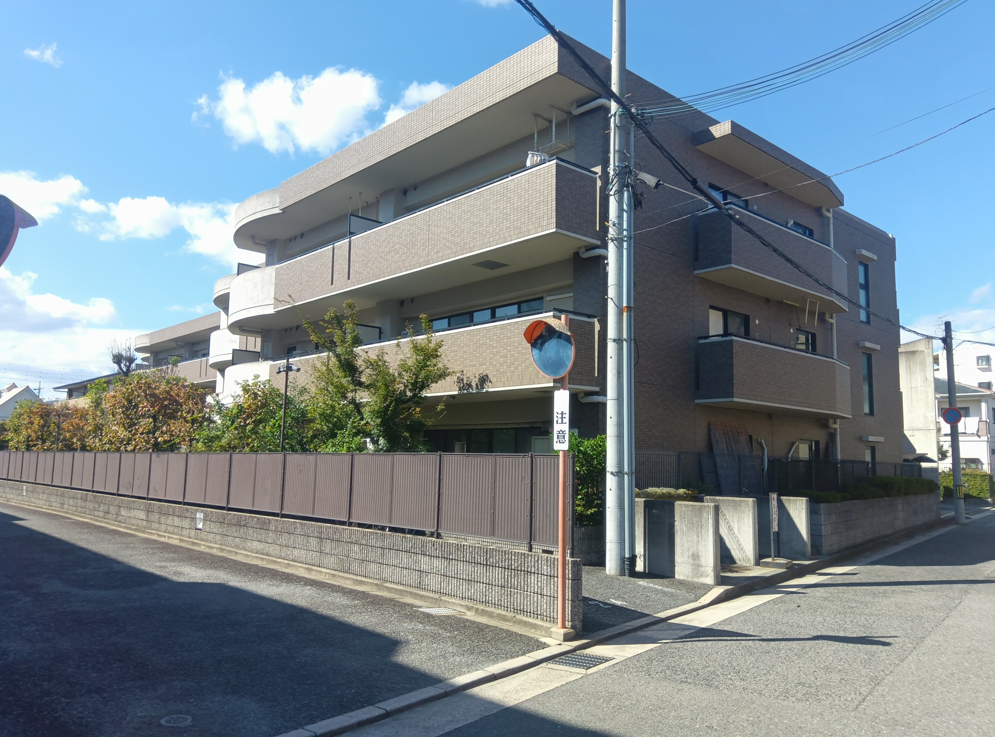 オーケーズ塚口四番館の外観