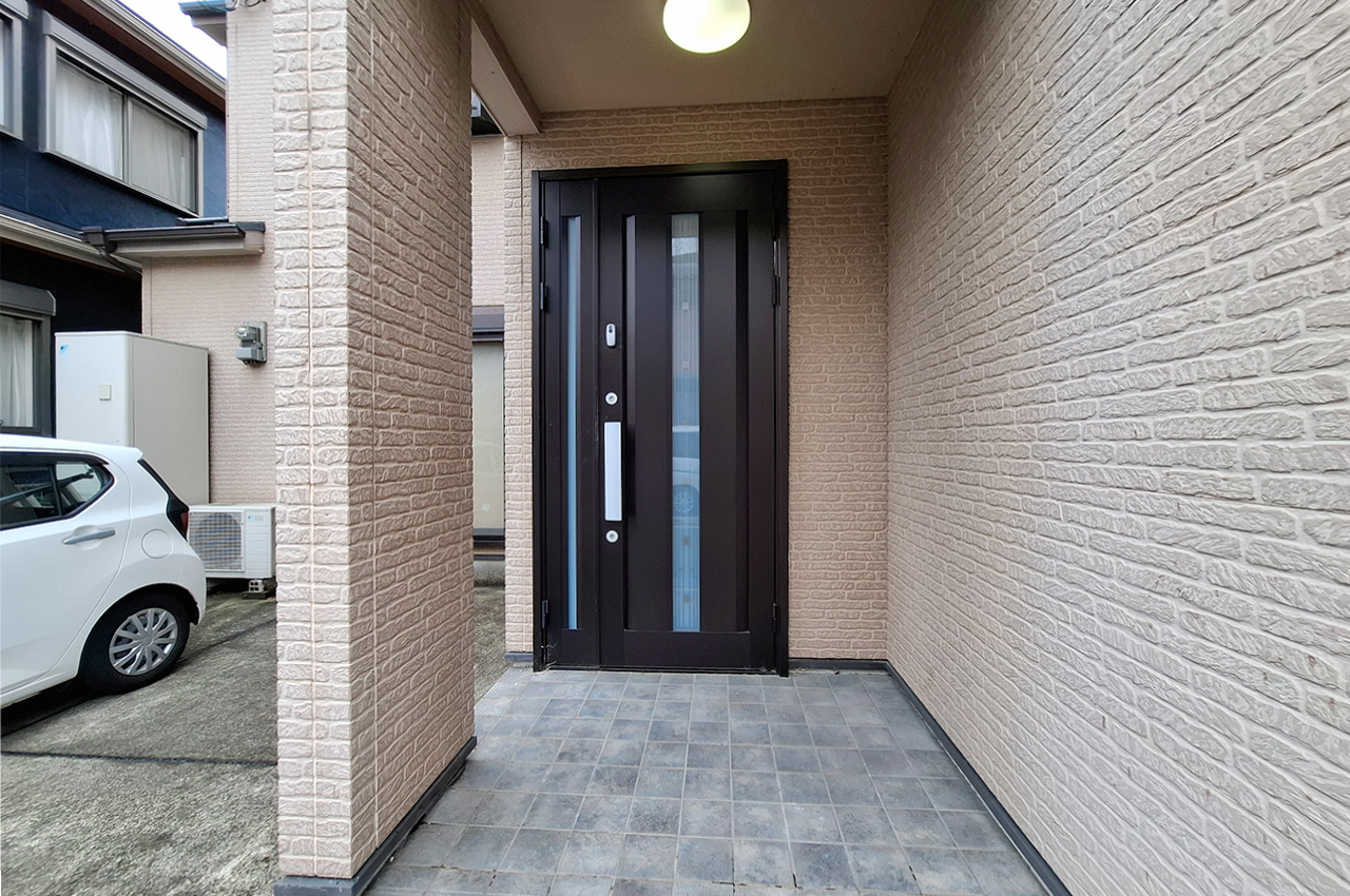 和泉市和気町4丁目の玄関|玄関ポーチ