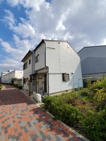東大阪市稲田本町1丁目　テラスハウスの外観|外観もきれいです