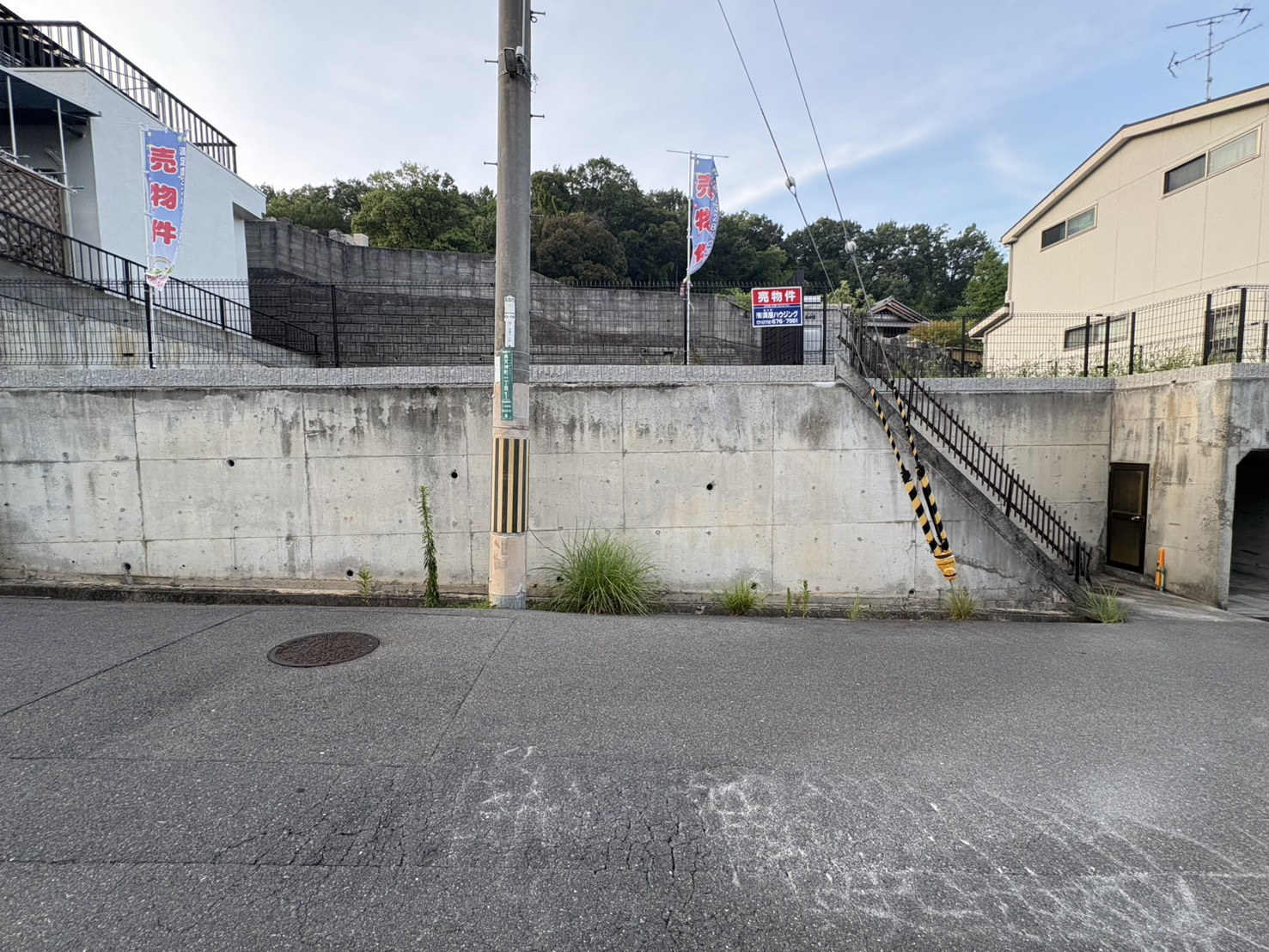 高槻市奥天神1丁目土地の前面道路含む現地写真|前面道路含む現地写真です。