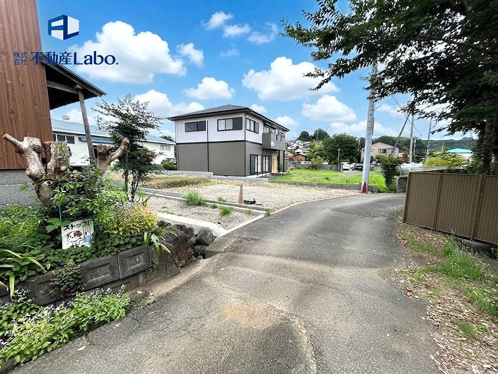 クレイドルガーデン　裾野市久根　第1　全1棟の前面道路含む現地写真|青空に映える新築住宅を建築中♪
完成後の暮らしをイメージしてみませんか？♪
