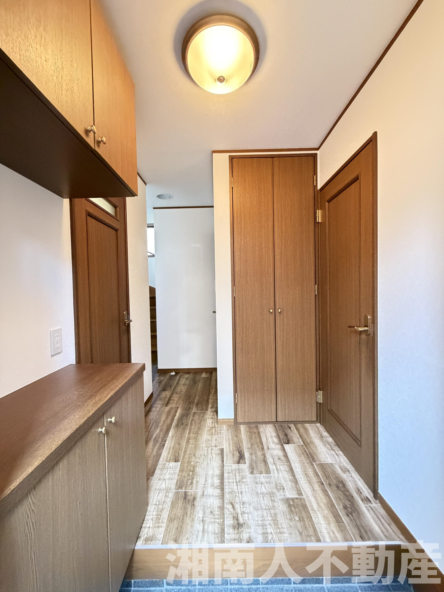 藤沢市下土棚２１６－９戸建の玄関|ゆったりとした玄関です