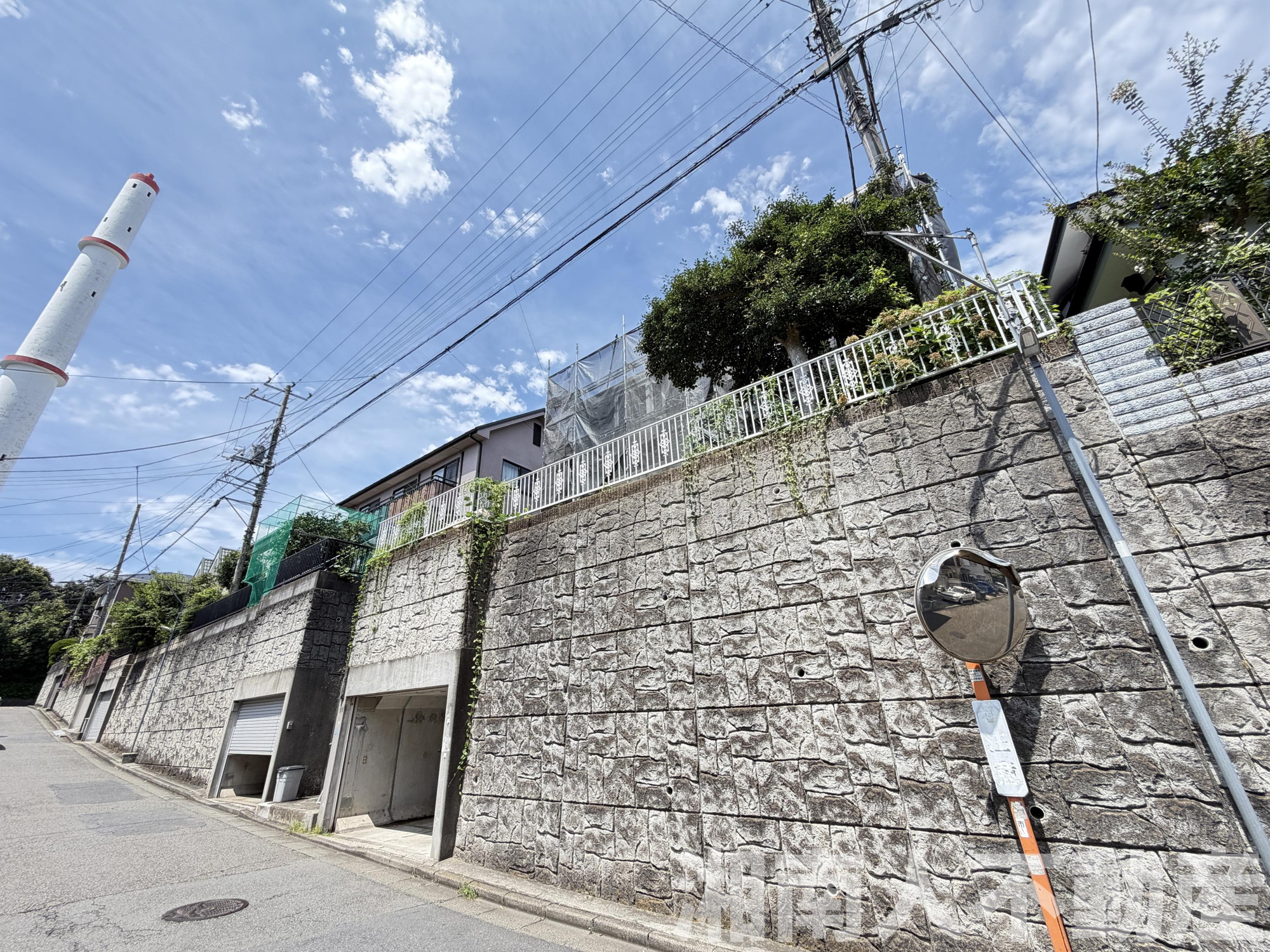 藤沢市本藤沢2丁目６－１８戸建の前面道路含む現地写真|前面道路含む現地写真です
