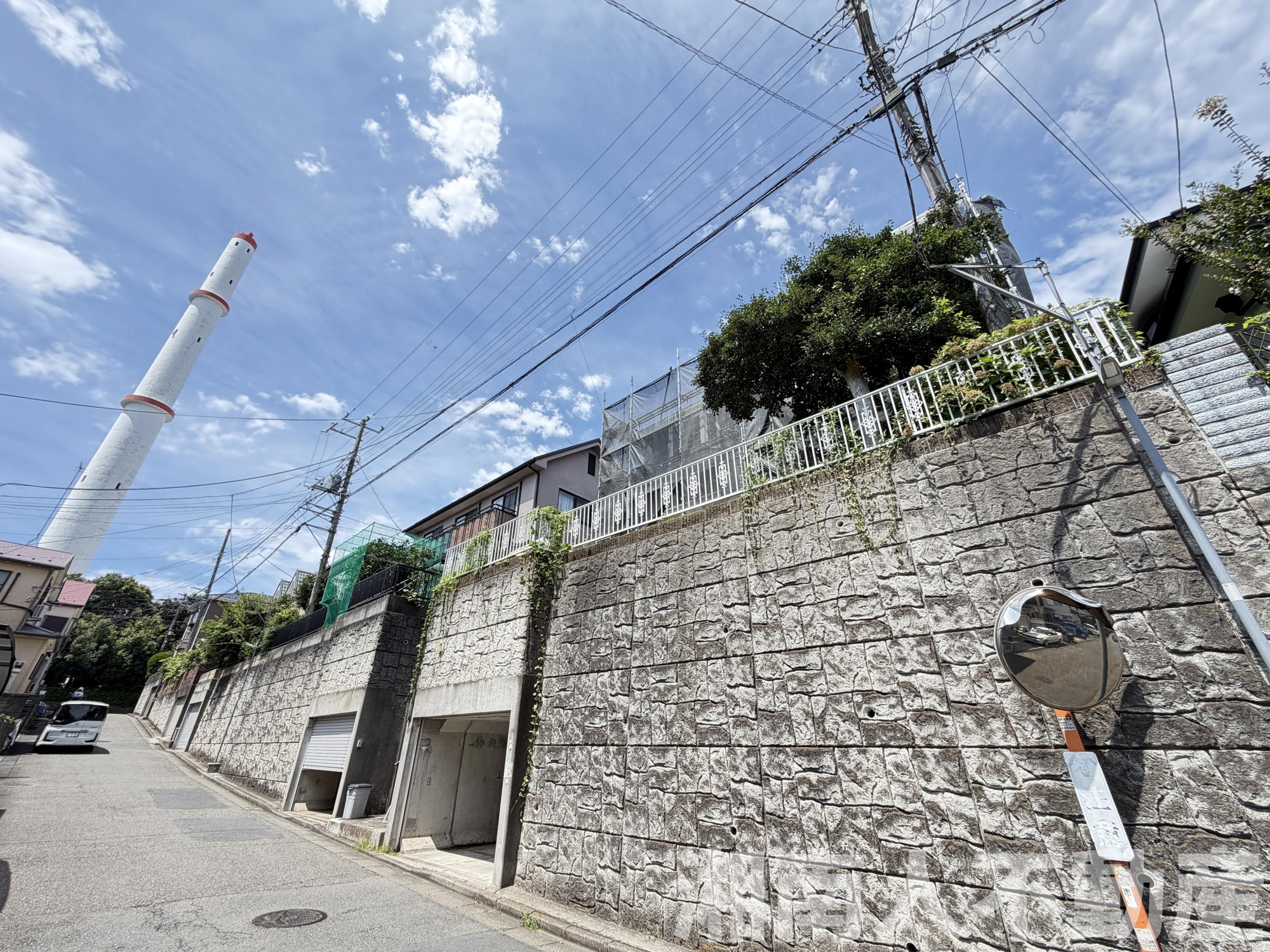 藤沢市本藤沢2丁目６－１８戸建の前面道路含む現地写真|前面道路含む現地写真です