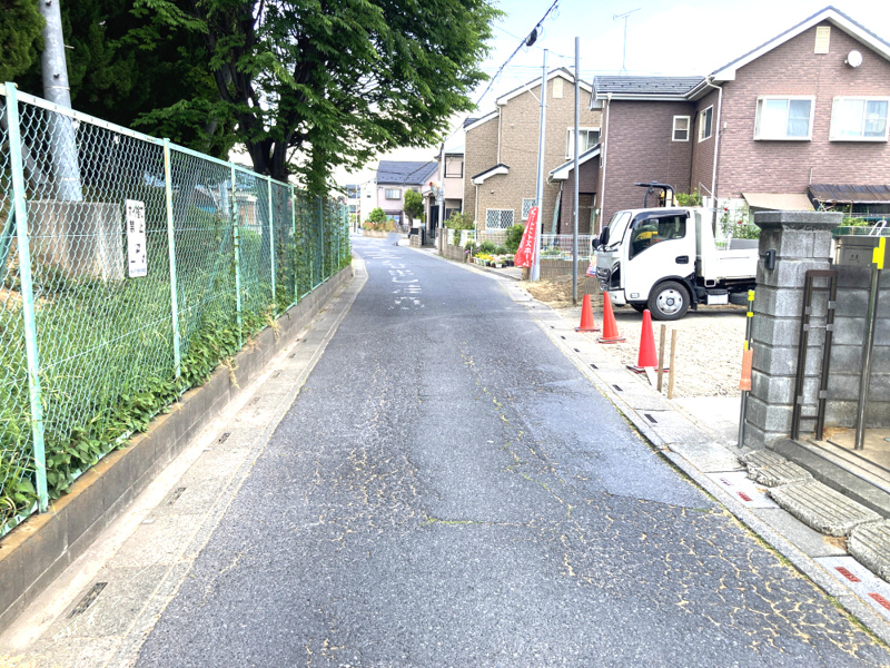幸手市南2丁目（全2区画）前面道路