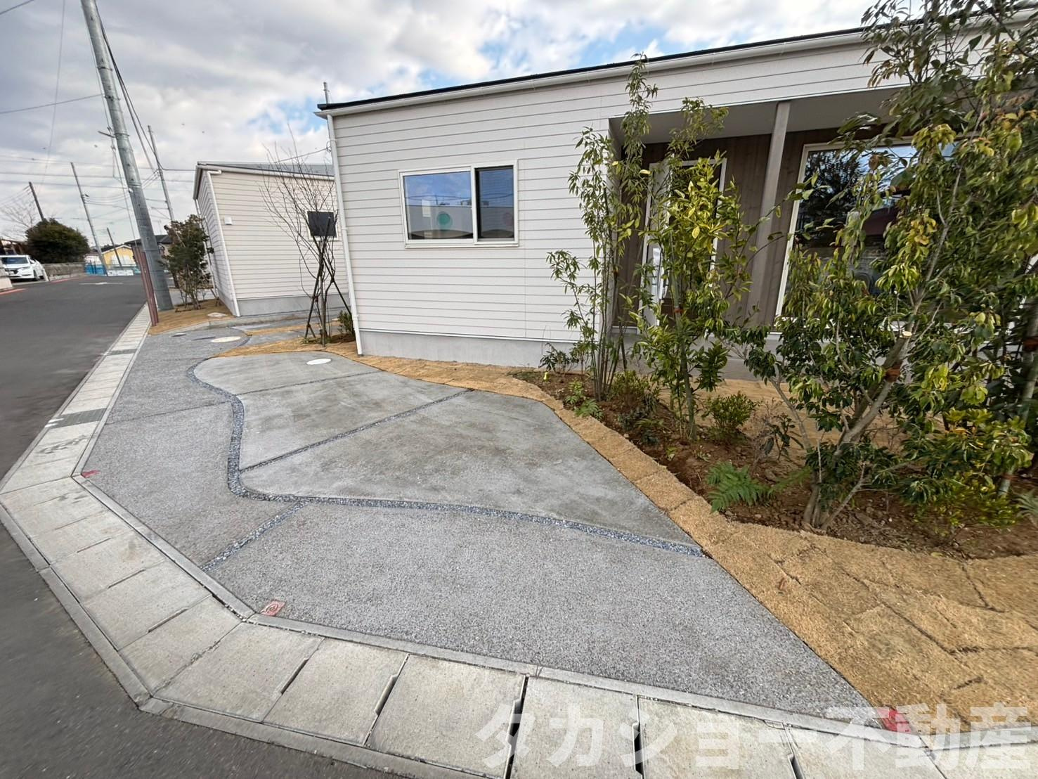 ～全50邸～モリニアル川戸の森～平屋住宅～の駐車場